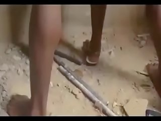 Warga afrika nigerian ghetto youths gangbang yang dara / sebahagian i