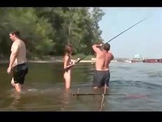 Nag fishing s zelo luštne rusinje najstnice elena